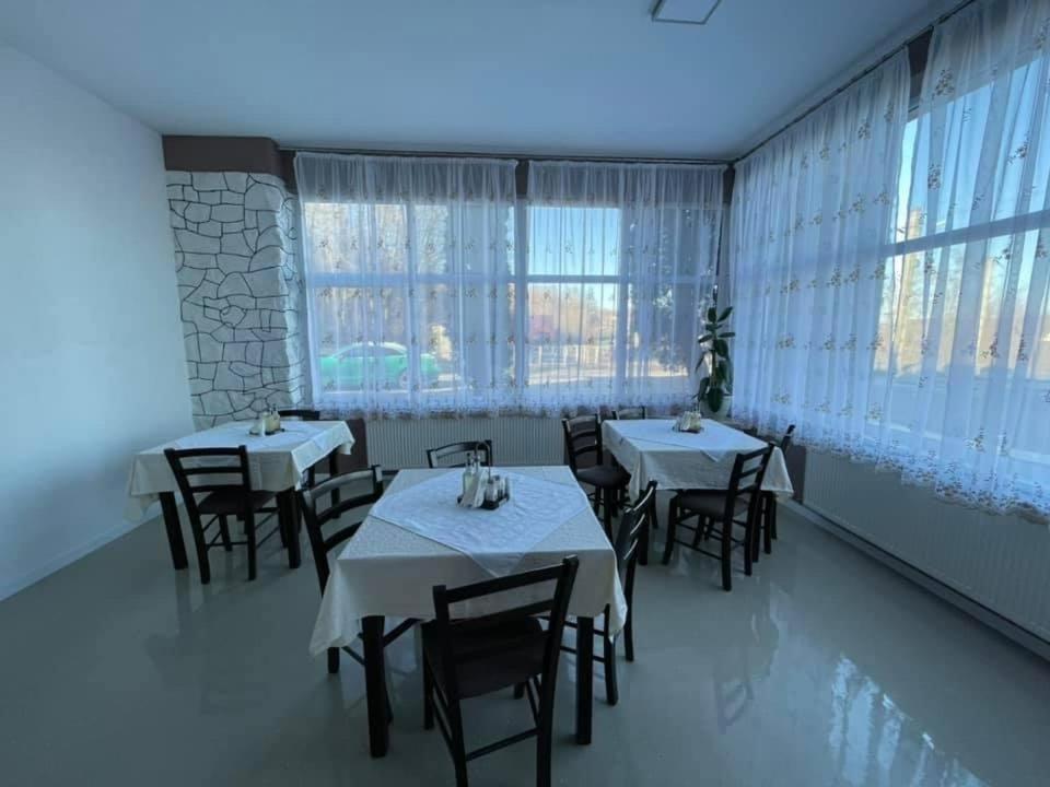 Guest House Zoreni Mociu Exterior photo