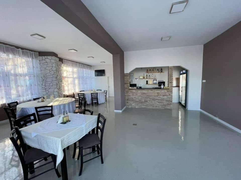 Guest House Zoreni Mociu Exterior photo